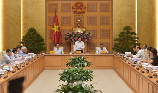 Phó Thủ tướng chủ trì phiên họp chống khai thác hải sản trái phép