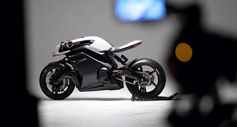 Siêu môtô thông minh nhất thế giới giá ngang Porsche Panamera