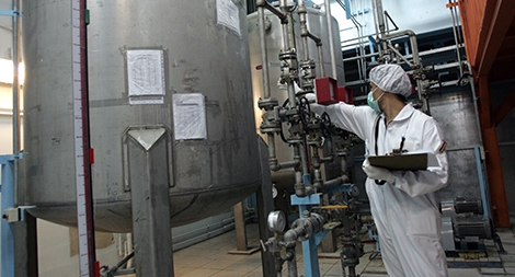 Căng thẳng Mỹ - Iran: Vừa đấm vừa xoa