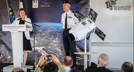 Chạy đua vũ trang trong lòng phương Tây