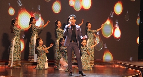 Ấn tượng từ đêm nhạc Bolero “Phoenix cuối tuần”