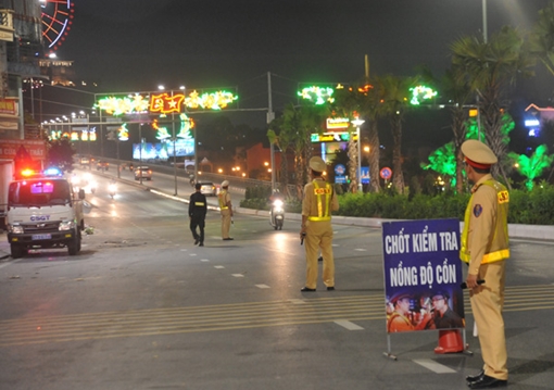 Một tháng xử phạt gần 15 nghìn lái xe uống rượu đạp chân ga