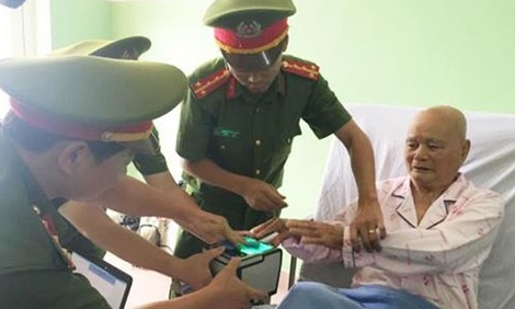Cấp thẻ căn cước công dân lưu động cho bệnh nhân đang điều trị tại bệnh viện