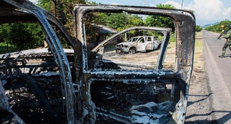 Trúng ổ phục kích, 13 cảnh sát thiệt mạng