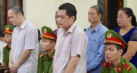 Đề nghị xử lý vi phạm của vợ Chủ tịch tỉnh Hà Giang