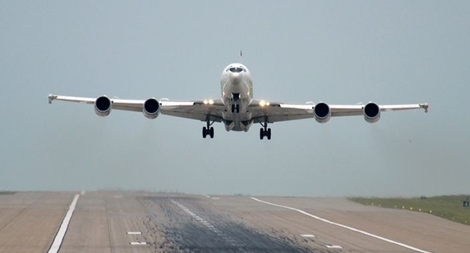 Siêu máy bay của Hải quân Mỹ suýt bị “hạ gục” bởi… một con chim