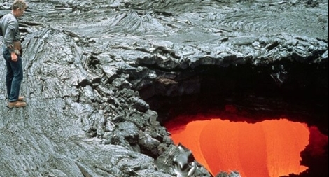 Cụ ông 71 tuổi mất mạng vì rơi vào hố dung nham núi lửa