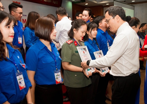 Sáng mãi niềm tin theo Đảng