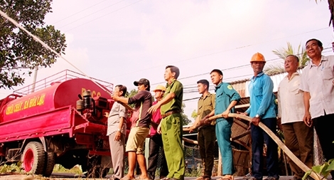 “Đội chữa cháy nông dân” tại cù lao Phú Tân