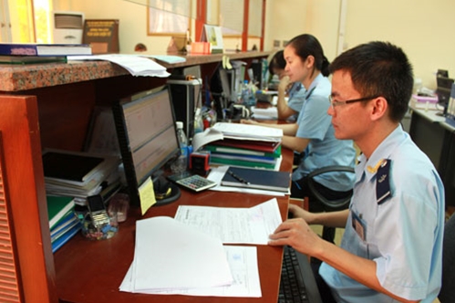 6/10 doanh nghiệp vẫn bị “nhũng nhiễu” về thủ tục hành chính