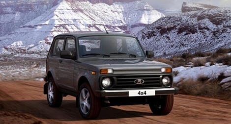 Huyền thoại SUV phiên bản mới của người Nga giá "rẻ như cho"