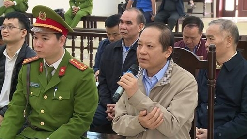 Bị cáo Trương Minh Tuấn xấu hổ vì nhận quà biếu, quà cảm ơn