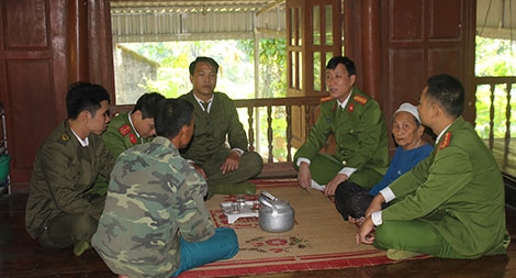 Các anh về mái ấm, bản vui