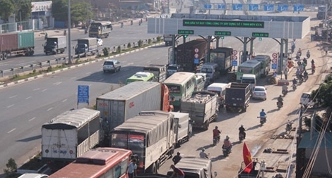 Trạm thu phí để xe ùn tắc sẽ bị phạt đến 70 triệu đồng