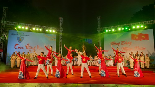 Đoàn Nghi lễ CAND biểu diễn nghệ thuật “Mừng Xuân – Dâng Đảng”