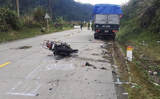 Hai du khách nước ngoài tử vong trên đèo Lò Xo