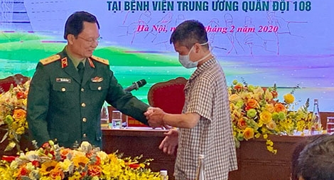 Kỳ tích ca ghép cánh tay từ người cho sống đầu tiên trên thế giới