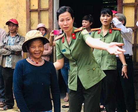 Những bóng hồng làm theo lời Bác