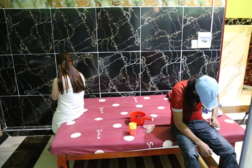 Cơ sở massage kích dục đón 20 khách mỗi ngày bất chấp dịch COVID-19