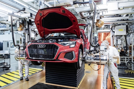 Các hãng sản xuất xe hơi “rục rịch” tái hoạt động