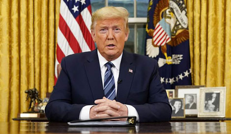 Chỉ số tín nhiệm của ông Trump suy giảm