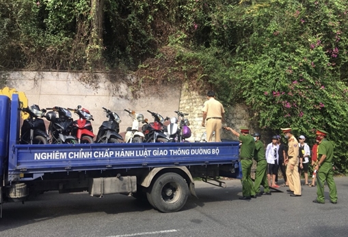 Lên mạng thách thức rồi hẹn nhau đua xe theo băng nhóm