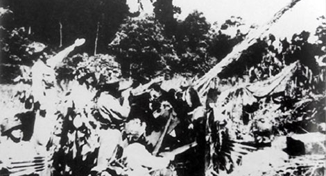 Những người “dệt” lưới trời Điện Biên