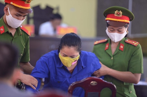 Đưa hối lộ 440 triệu đồng nhờ nâng điểm vì... thương con