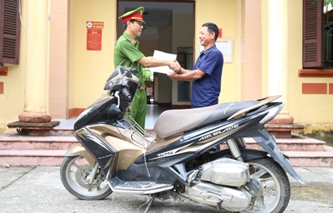 Người dân viết thư cảm ơn lực lượng Công an khi nhận lại chiếc xe bị mất cắp