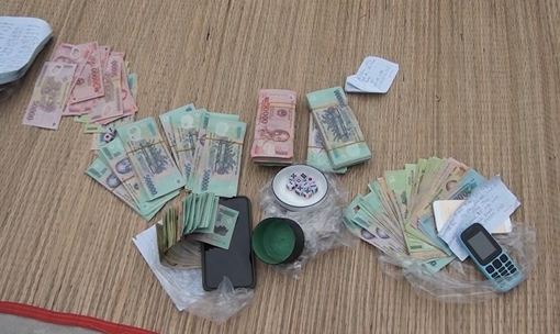 Triệt xóa sới bạc, thu giữ trên 200 triệu đồng