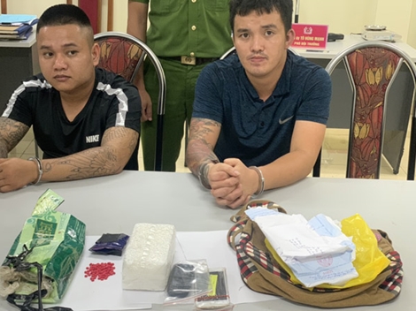 2 đối tượng vận chuyển trái phép gần 1 kg ketamin