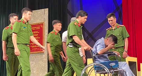 Sáng mãi niềm tin người chiến sĩ Công an