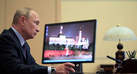 Ai đang “thêm lửa” ở sân sau của Nga?