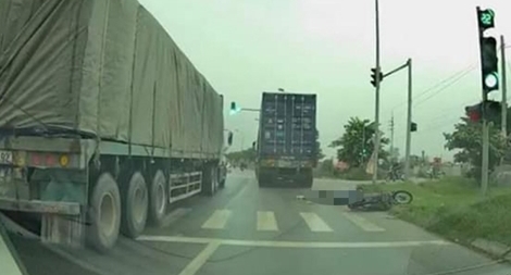 Truy tìm xe container cán chết cô gái trẻ rồi bỏ chạy