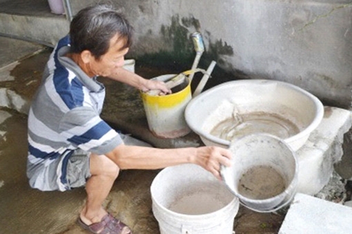 Nỗi lo nguồn nước nhiễm vôi ở Sơn Nguyên