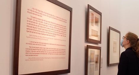 Triển lãm "Phác thảo mẫu Quốc huy Việt Nam - Họa sỹ Bùi Trang Chước"