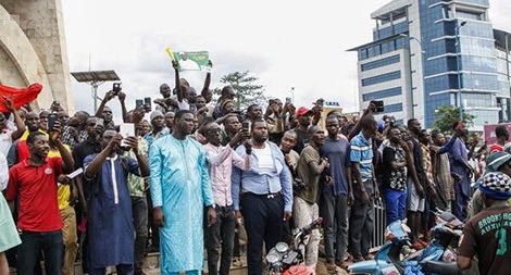 Thế giới dõi theo cuộc đảo chính ở Mali