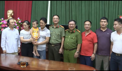 24 giờ nghẹt thở giải cứu bé Gia Bảo