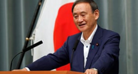 Yoshihide Suga là ai?