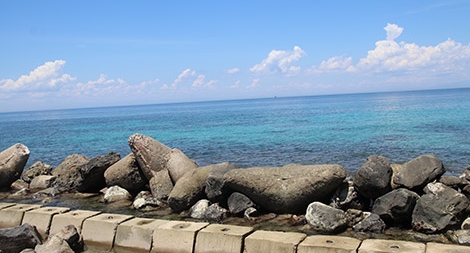 Vượt biển lớn đến với đảo nhỏ anh hùng