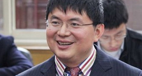 Trung Quốc: “Trùm” tài chính, bảo hiểm sa lưới