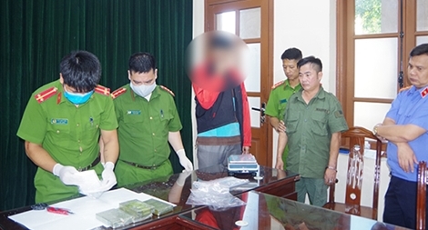 Bị bắt cùng 7 bánh heroin khai nhận đã vận chuyển trót lọt 9 bánh