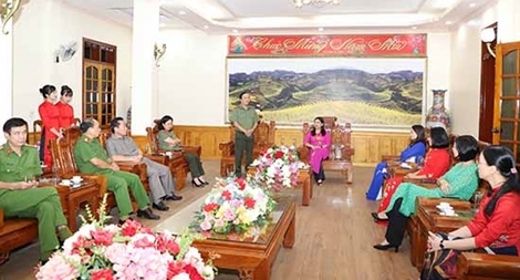 Công an tỉnh Yên Bái gặp mặt các nữ đại  biểu