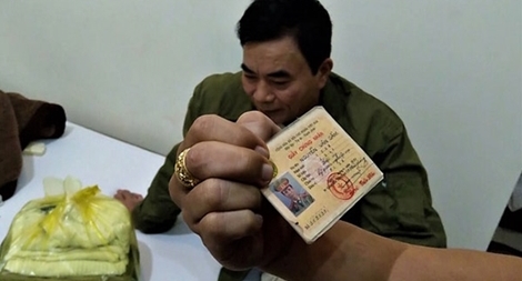 (NÓNG TRONG TUẦN) Triệt phá đường dây đánh bạc 4-5 tỷ đồng/ngày; giả mạo Thiếu tướng Công an 