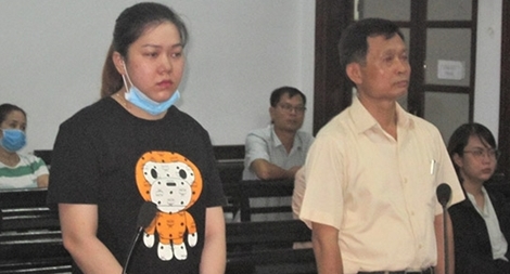 Diễn biến mới nhất vụ “làm giả giấy tờ cho Phó Chánh Văn phòng đi Mỹ”