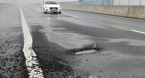 Nhà đầu tư BOT sẽ bị phạt nặng nếu để đường hư hỏng gây mất ATGT