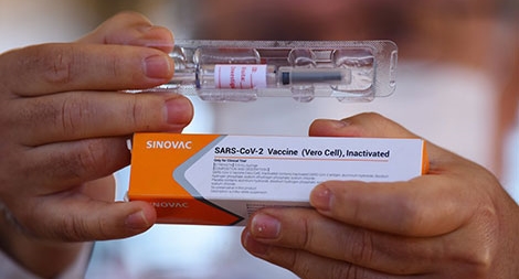 Tham nhũng ám ảnh cuộc đua vaccine COVID-19