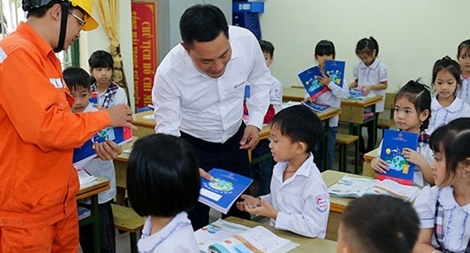 EVNHANOI: 66 năm phát triển và sáng tạo