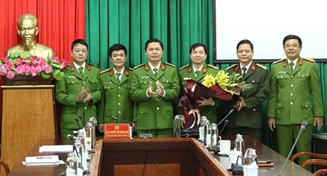 Thưởng ban chuyên án vụ bắt ma túy, thu giữ hơn 2.500 viên ma túy tổng hợp