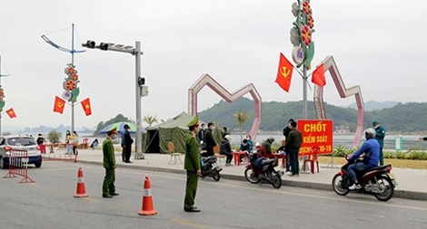 Phong toả thị trấn Cái Rồng và thực hiện giãn cách xã hội huyện Vân Đồn